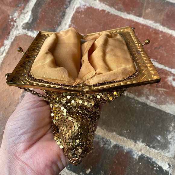 Vintage Whiting & Davis Gold Mesh Evening Bag Clutch Made in USA - Picture 10 of 16